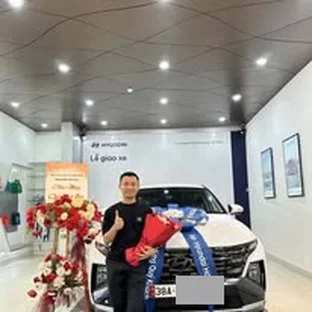 Bàn giao xe Hyundai cho khách hàng tại Hà Tĩnh